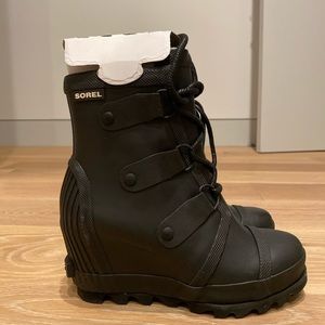New!!! Sorel rain wedge!!!